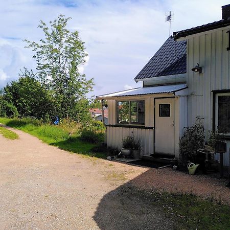 Laegenhet Naturnaera I Henån Buitenkant foto