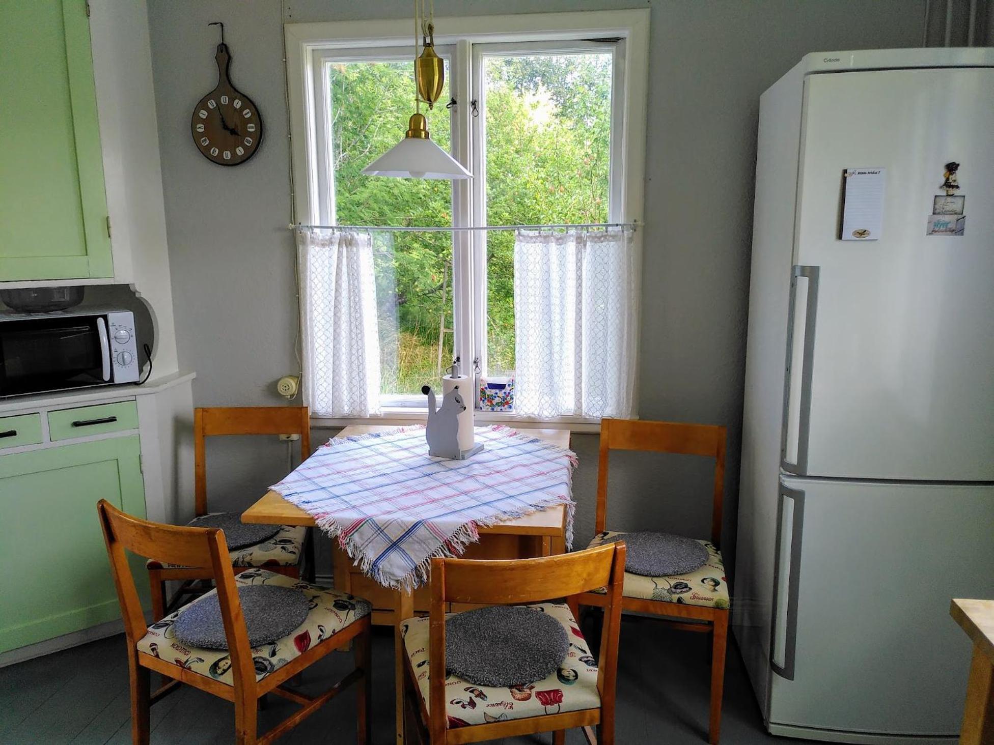 Laegenhet Naturnaera I Henån Buitenkant foto